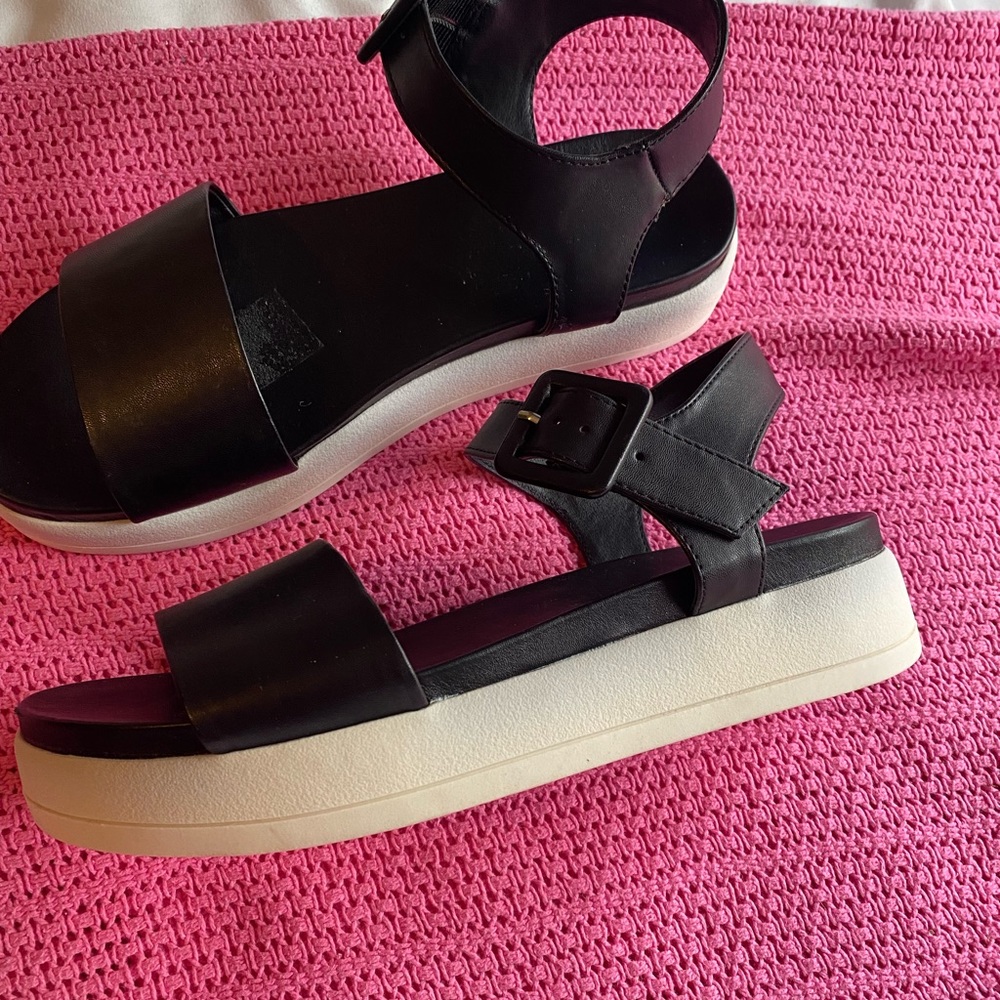 Limelight platform sandals